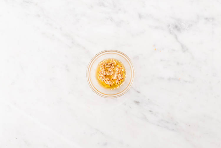 Make the ginger-chilli oil