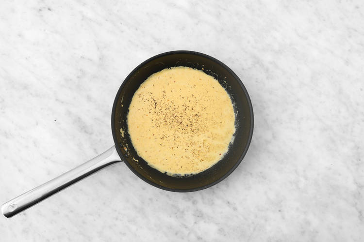 Make the Mumbai coconut sauce