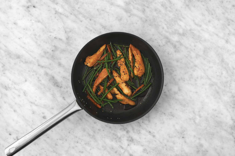 Rosolare pollo e verdure