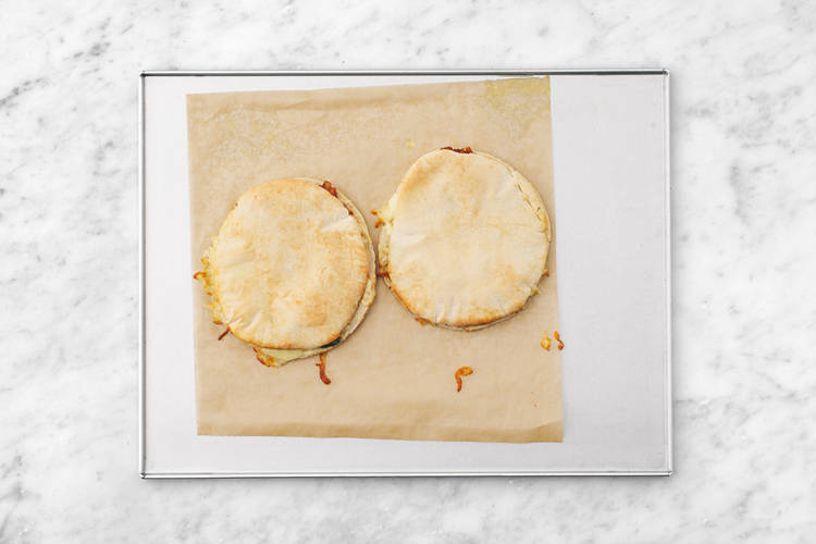 Bake 'pizza' pockets