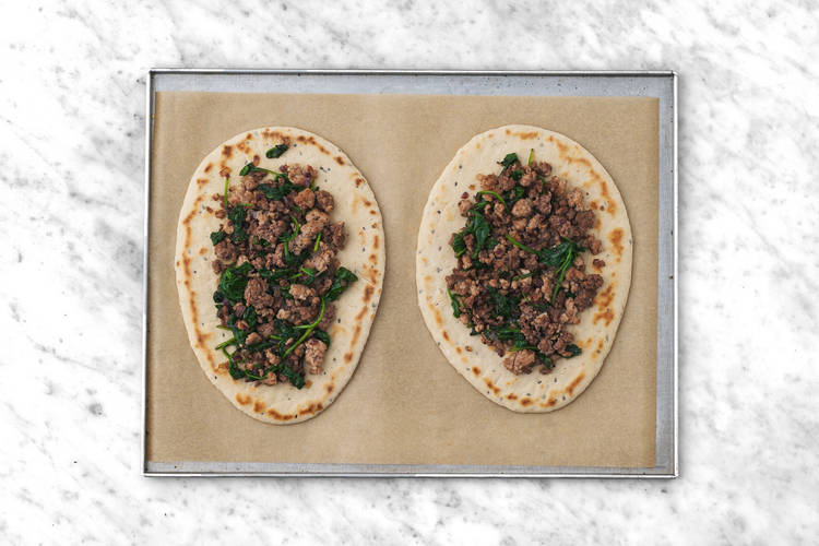 Infornare il naan-pizza