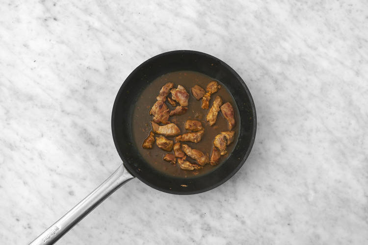 Cook the chicken & curry sauce