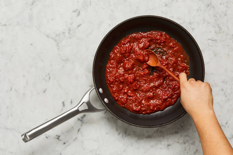 MAKE RED SAUCE