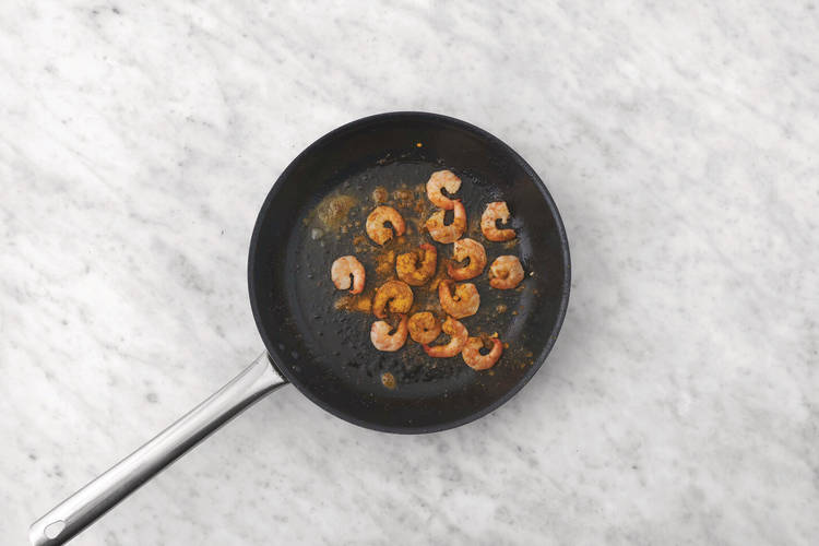 Cook the prawns