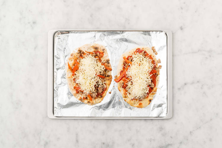 Assembler et cuire les pizzas