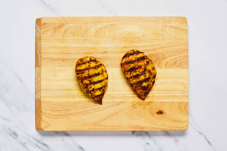 GRILL CHICKEN & PITAS