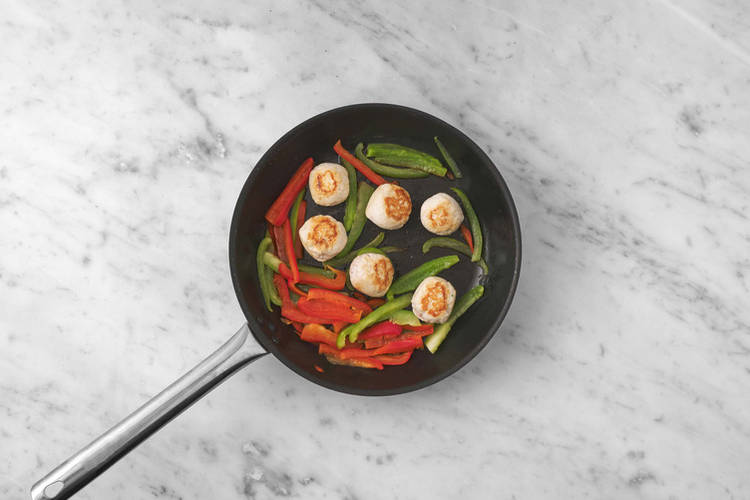 Gehaktballetjes bakken