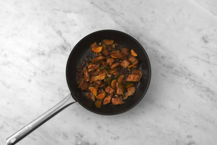 Vegane Filetstücke anbraten