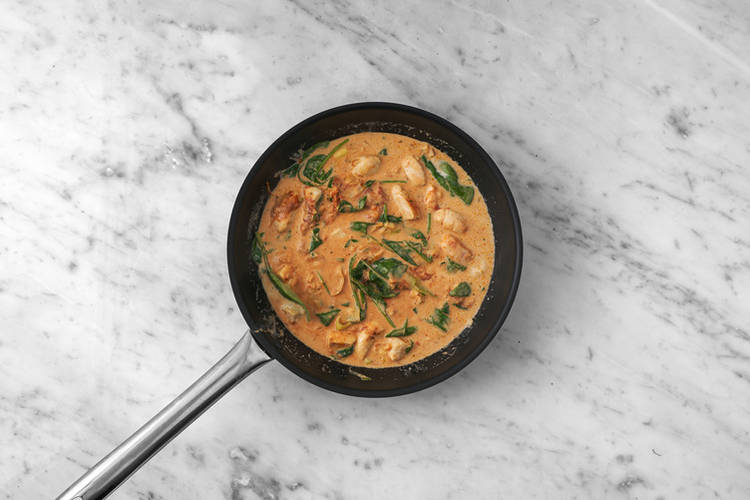 Make the creamy sauce 