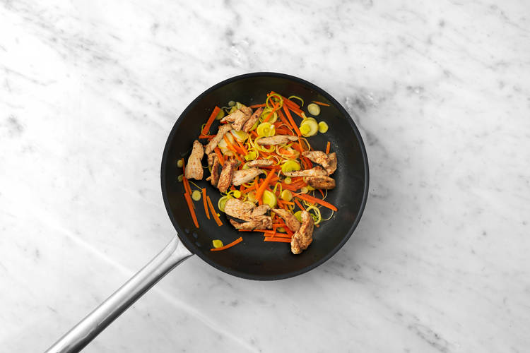 Hähnchenpfanne anbraten