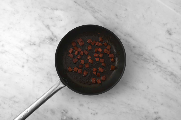 Chorizo anbraten