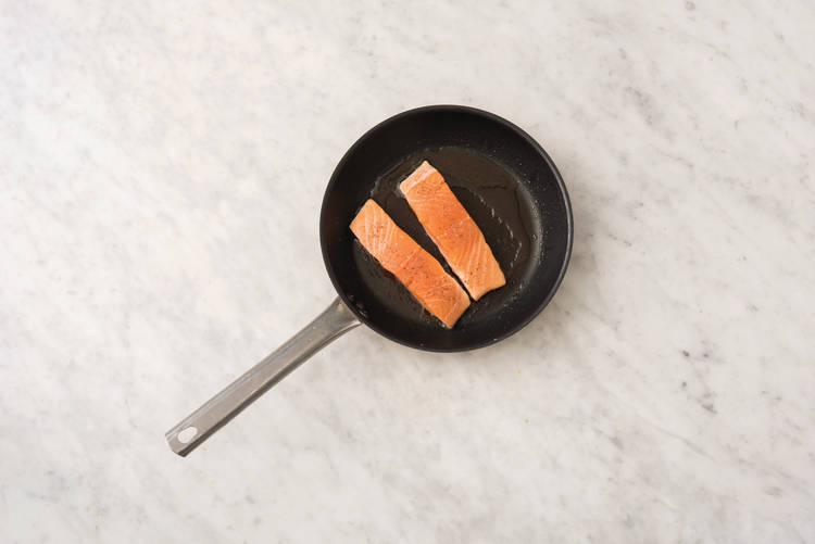 Cook the salmon & halloumi