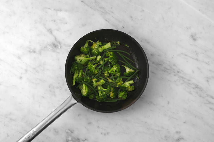 Cook the veggies & halloumi