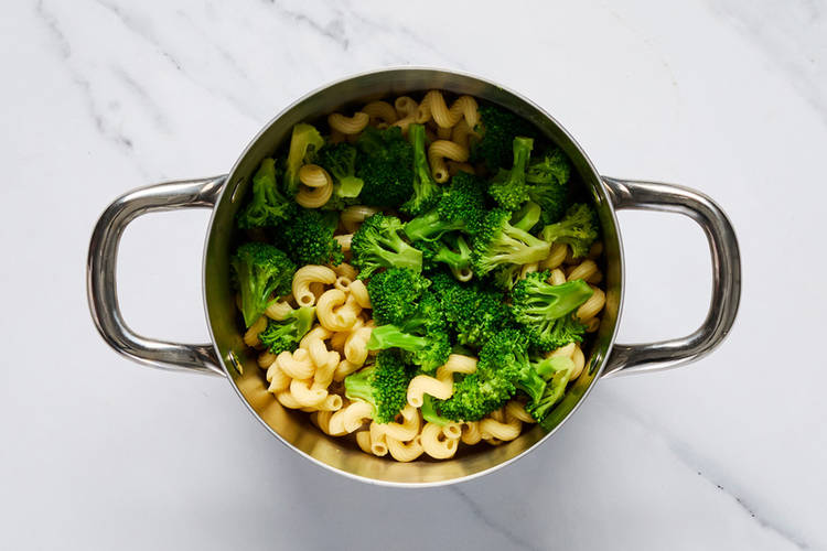 Cook pasta 