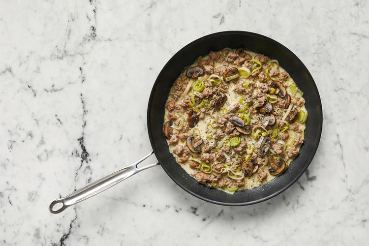 Finish ragu and cook pappardelle