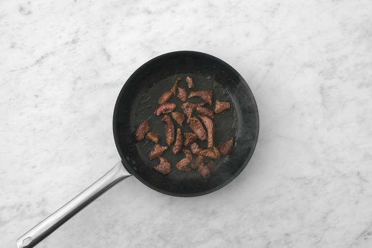 Cook the beef & prawns