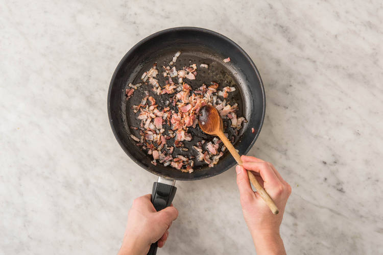 Cook the pasta, chicken & bacon 