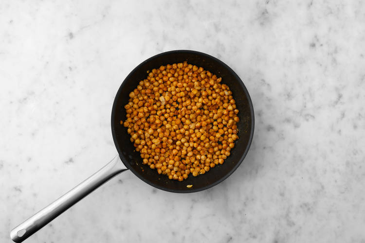 Ora l'hummus