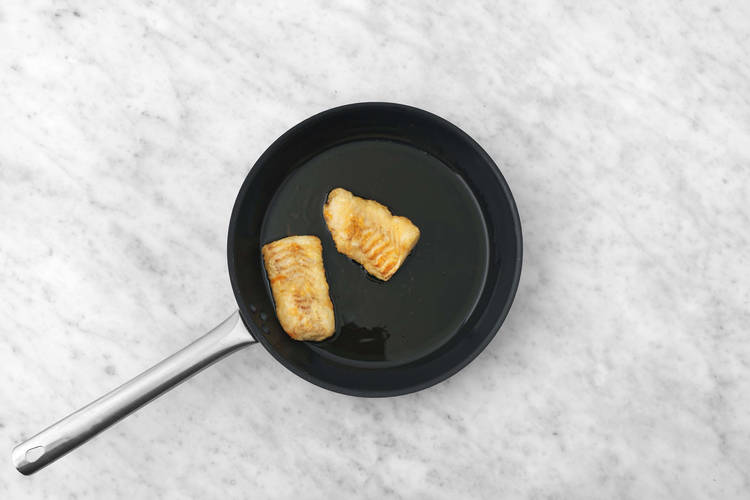 Prepara el aceite de perejil