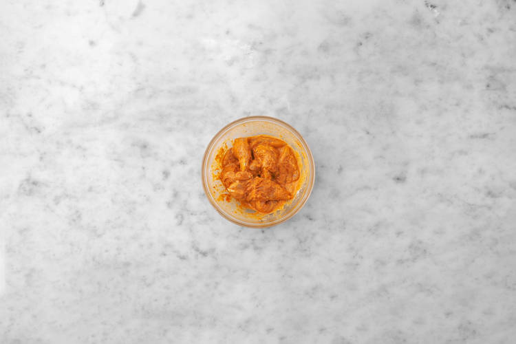 Veganes Hähnchen panieren