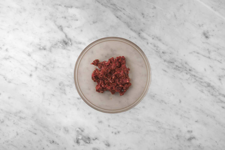 Hackfleisch marinieren