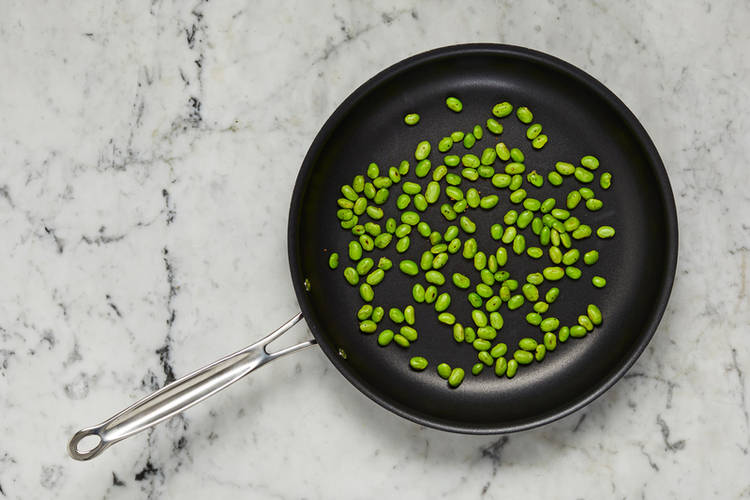 Cook edamame 