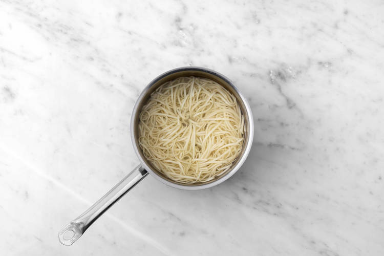 Lav sød-stærk chilidressing
