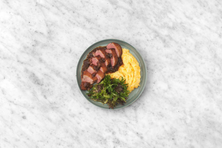 Tout le monde à table !