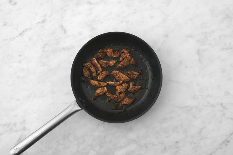 Cook the beef & toss the veggies 