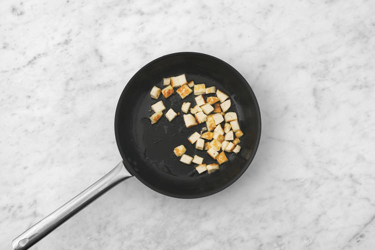 Cook the paneer