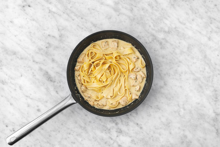  Make the alfredo