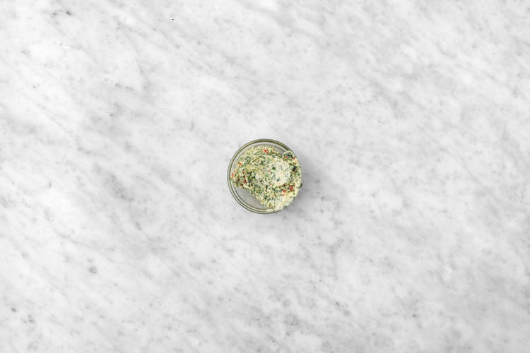 Préparer le beurre aux herbes