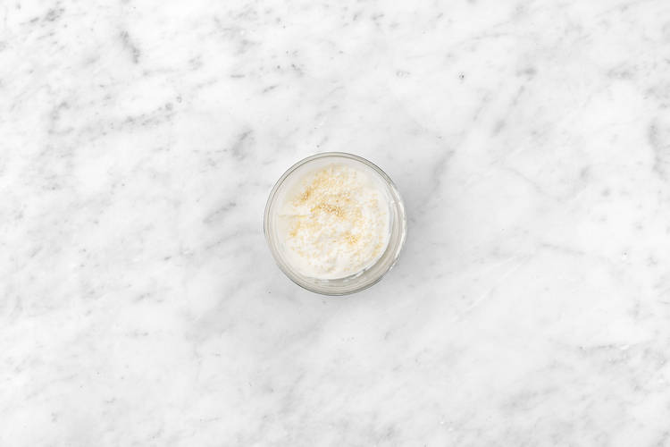 Make the sesame garlic dip