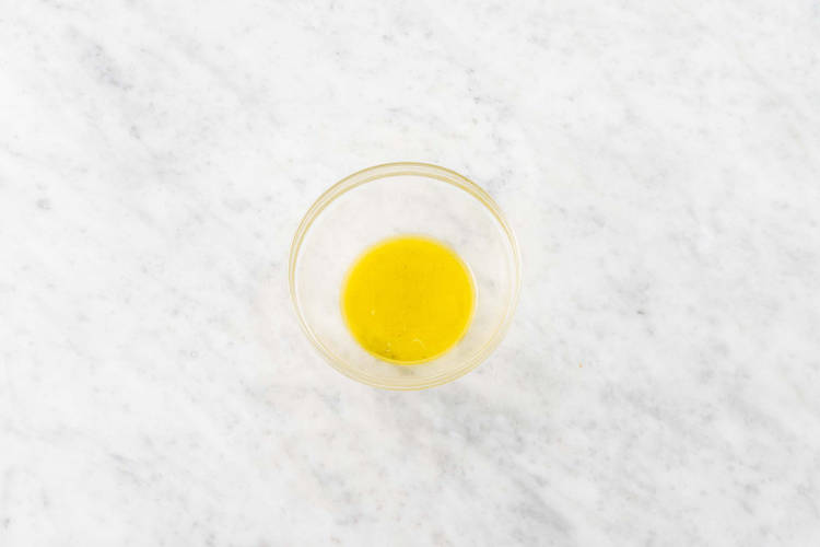 Préparer les légumes et la vinaigrette