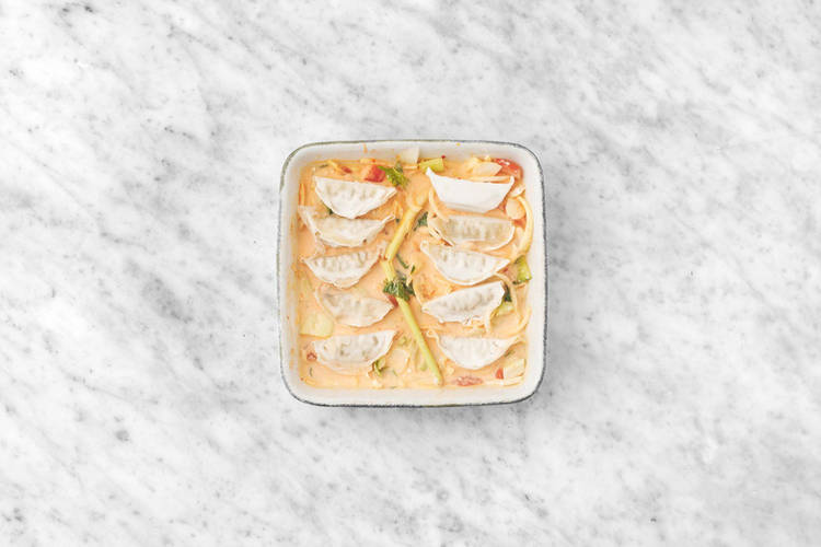 Ugnsbaka gyoza och grönsaker