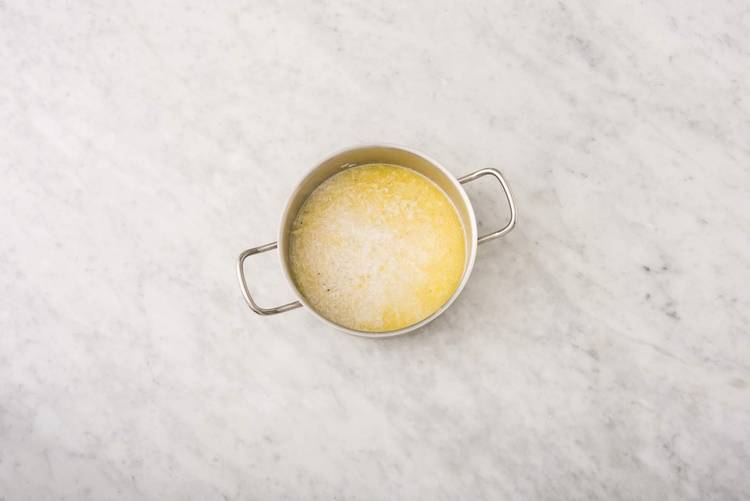 Cook the garlic rice