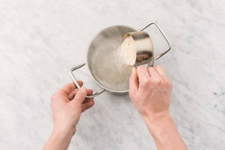 Cook the jasmine rice 