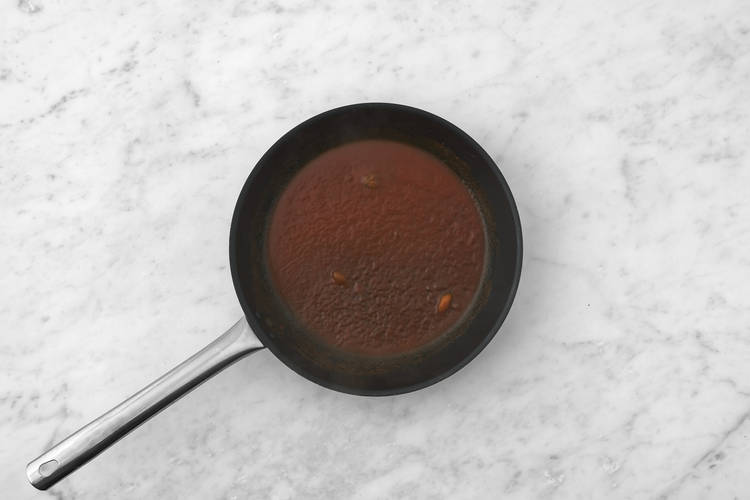 Make the Currywurst Sauce