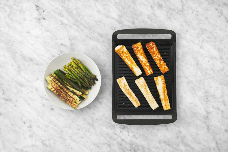 Grill the zucchini & haloumi 