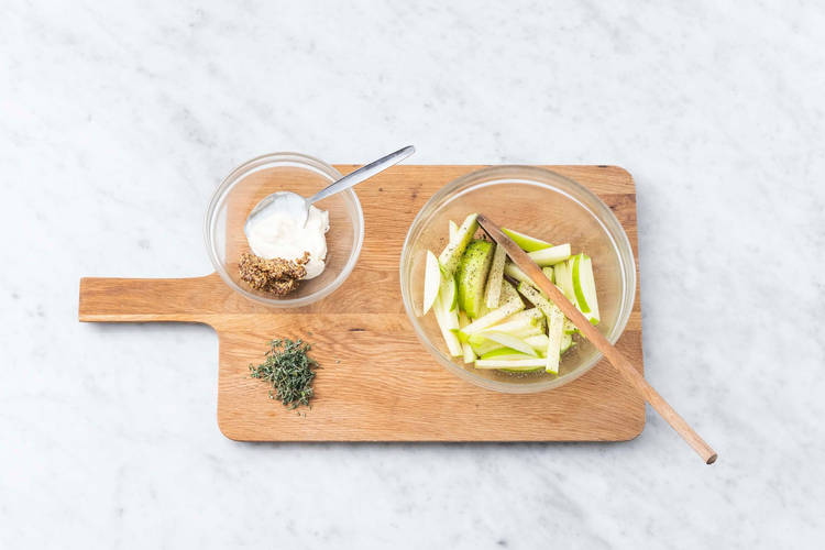 Préparer et faire mariner les pommes
