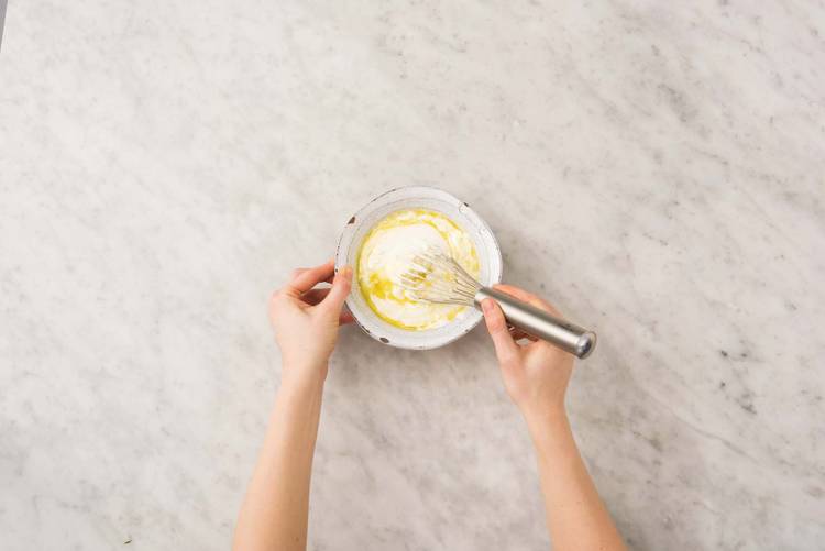 Make the garlic yoghurt & cook the halloumi