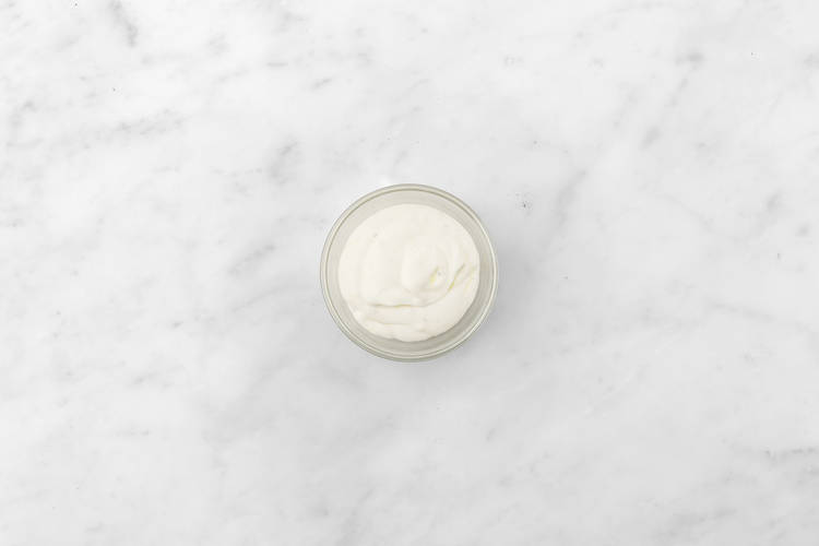 Make the lemon yoghurt