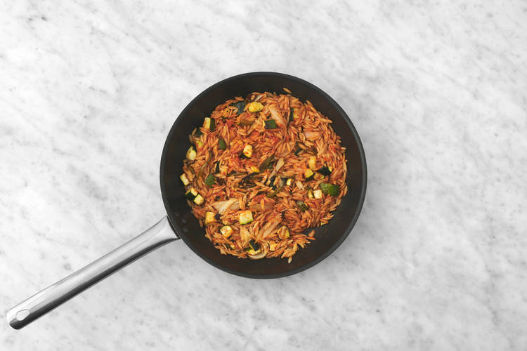 Make the sauce & cook the bacon