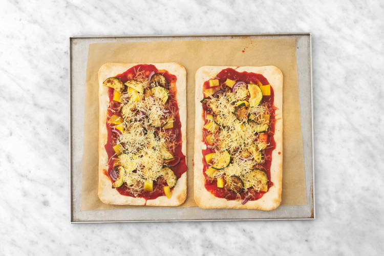 Flammkuchen beleggen