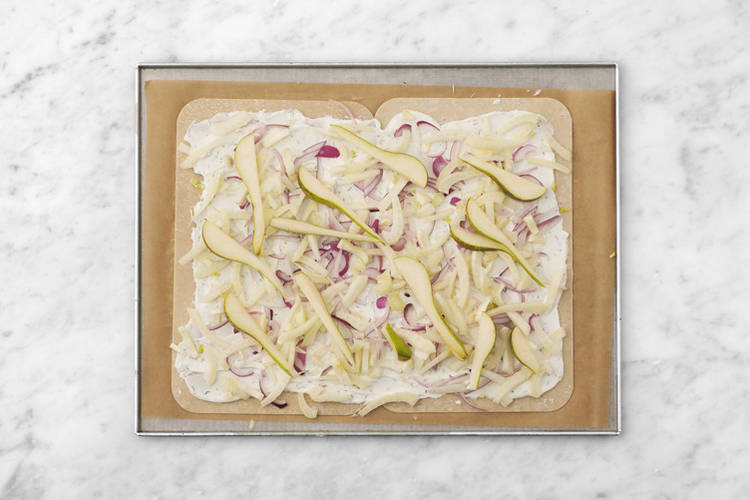 Flammkuchen belegen