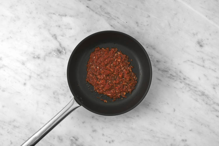 Make the Pasanda Curry Sauce 