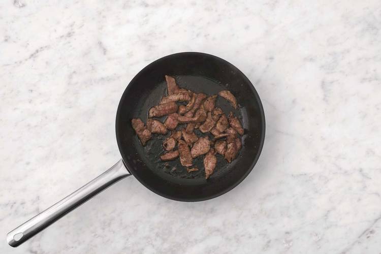 Cook the beef & prawns