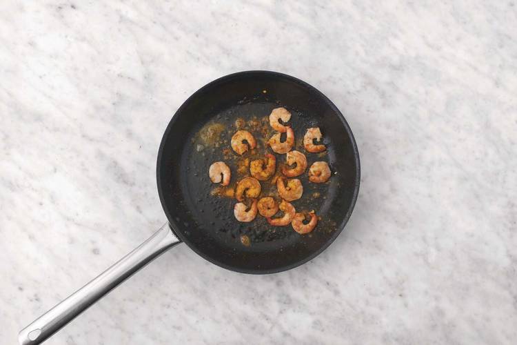 Cook the prawns