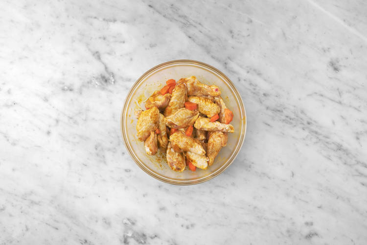 Dale color a las alitas