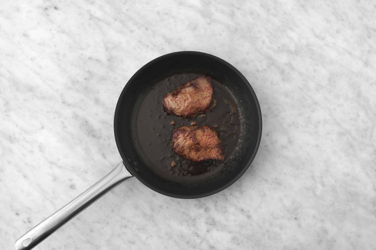Cuocere la bistecca